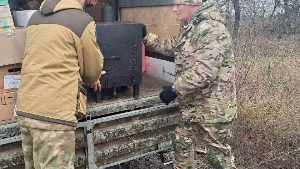 Орловские волонтеры передали бойцам СВО большую гуманитарную посылку - РИА Новости, 1920, 16.11.2023