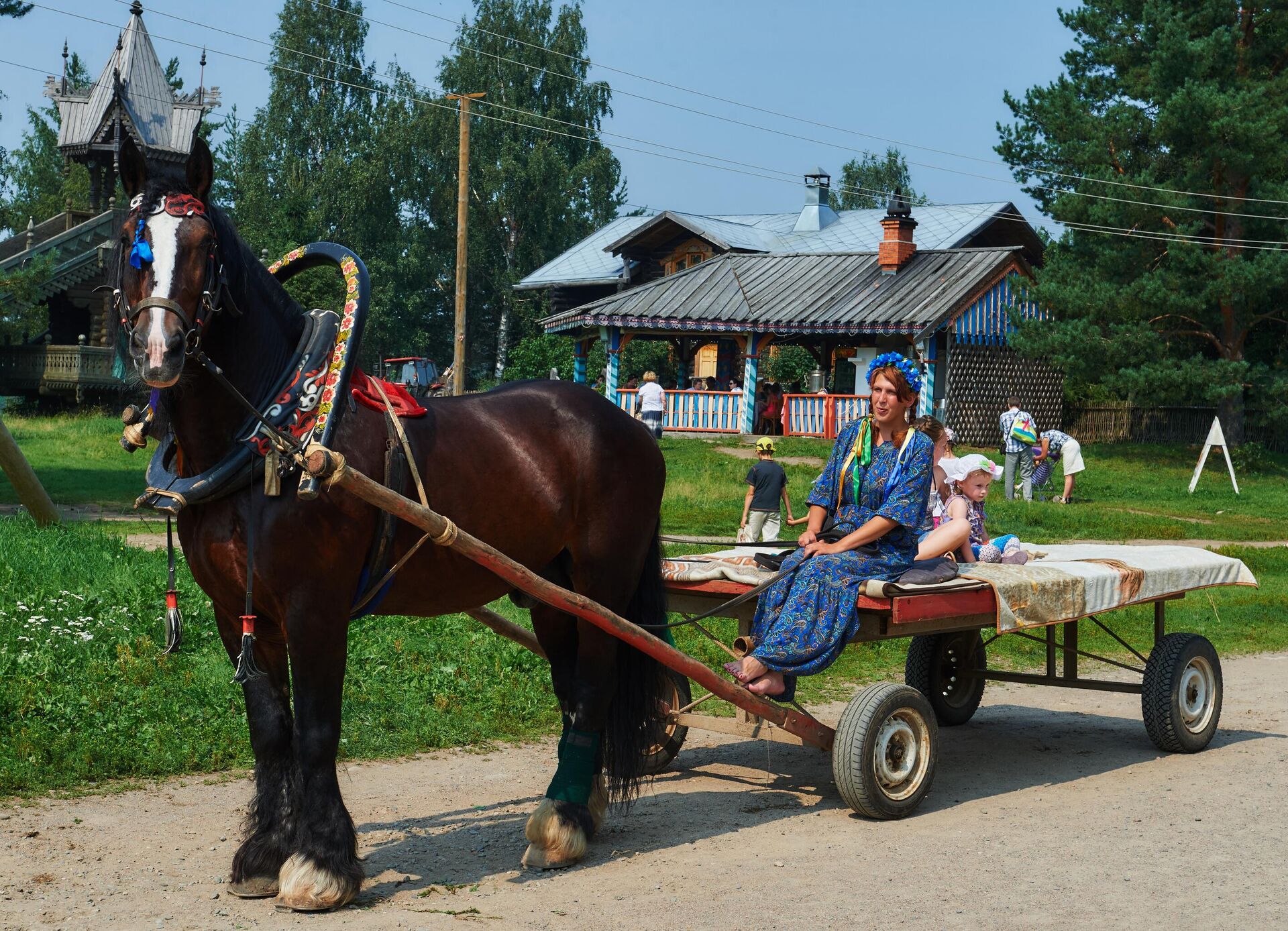 Богатая деревня.