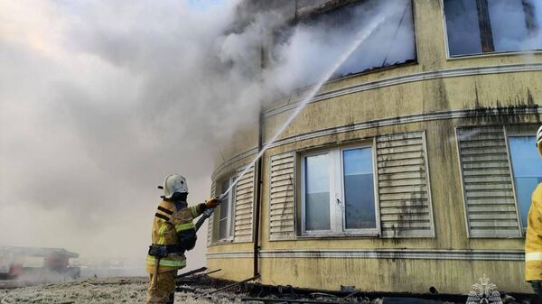 Пожар в придорожной гостинице в Свердловской области. 18 ноября 2023