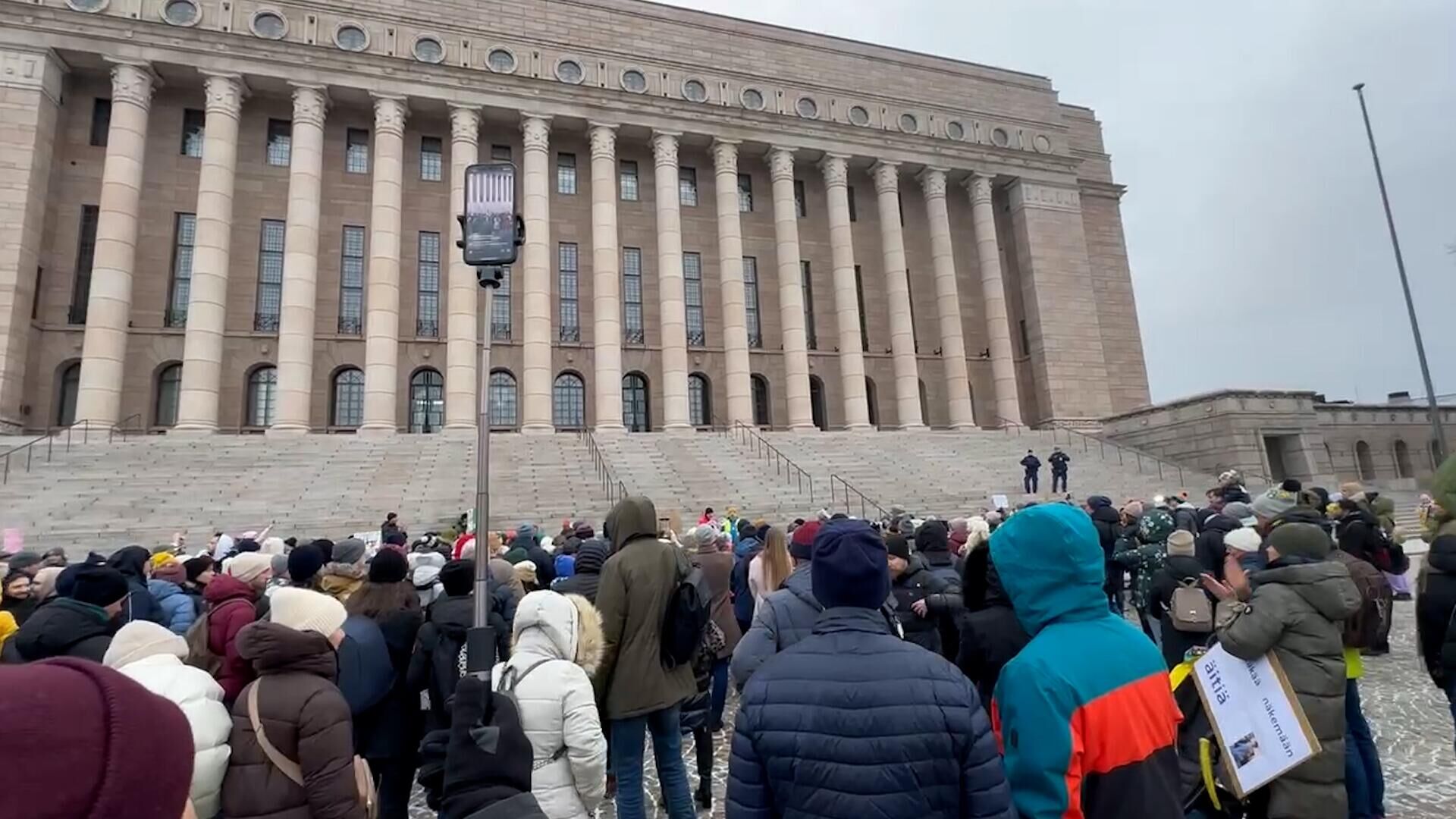 Митинг россиян в Хельсинки против закрытия пограничных КПП - РИА Новости, 1920, 18.11.2023