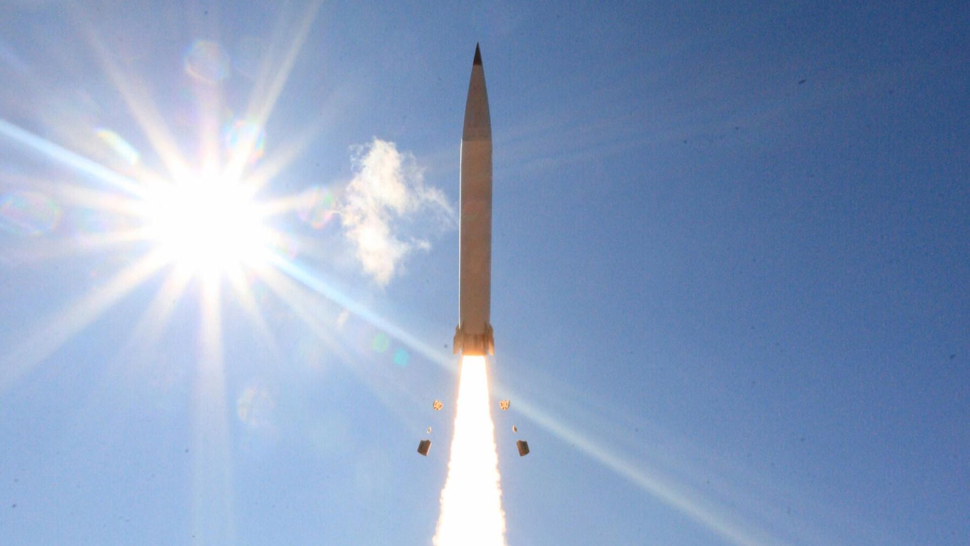 Ракета Precision Strike Missile компании Lockheed Martin во время испытаний - РИА Новости, 1920, 19.11.2023