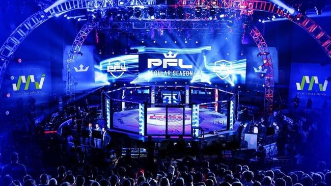 Клетка на турнире американского промоушена PFL