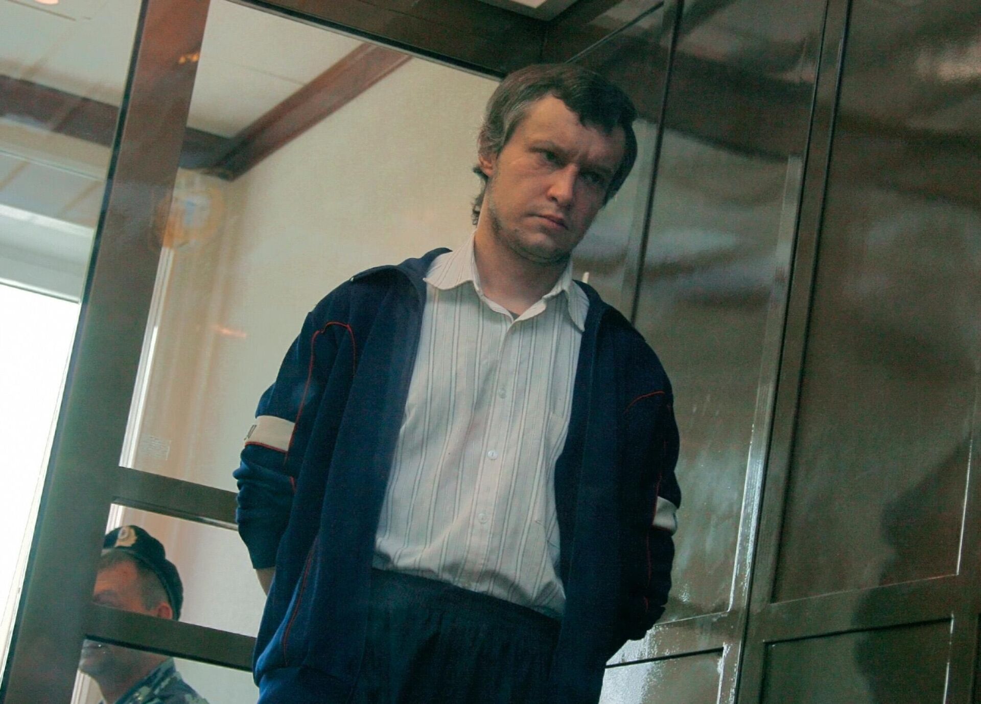 Подсудимый Александр Пичушкин перед началом слушания уголовного дела в Московском городском суде. Александр Пичушкин, так называемый Битцевский маньяк,  обвиняется в 49 убийствах - РИА Новости, 1920, 09.04.2025