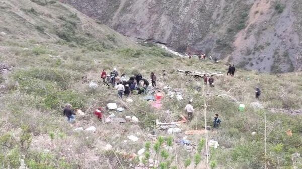 Автобус упал с обрыва в регионе Анкаш, Перу