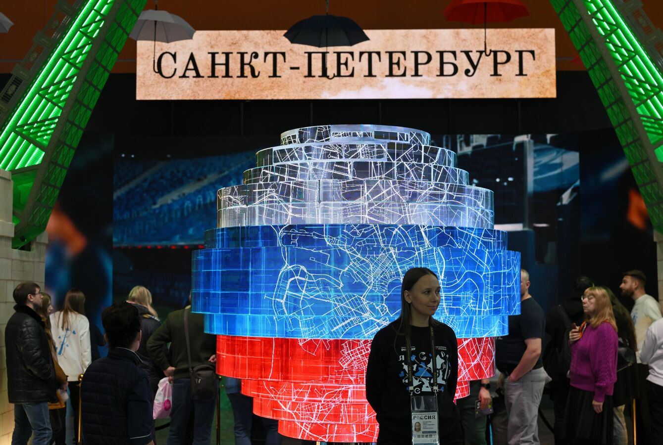 Азаров представил достижения Самарской области на выставке &quot;Россия&quot;