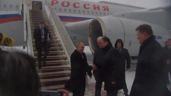 Путин в аэропорту Минска перед саммитом ОДКБ