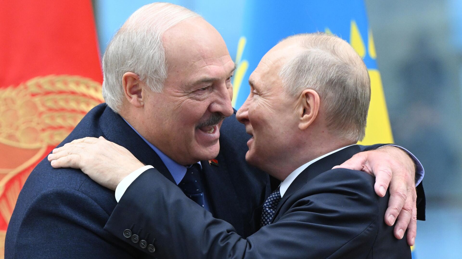 Президент РФ Владимир Путин и президент Белоруссии Александр Лукашенко - РИА Новости, 1920, 02.04.2024