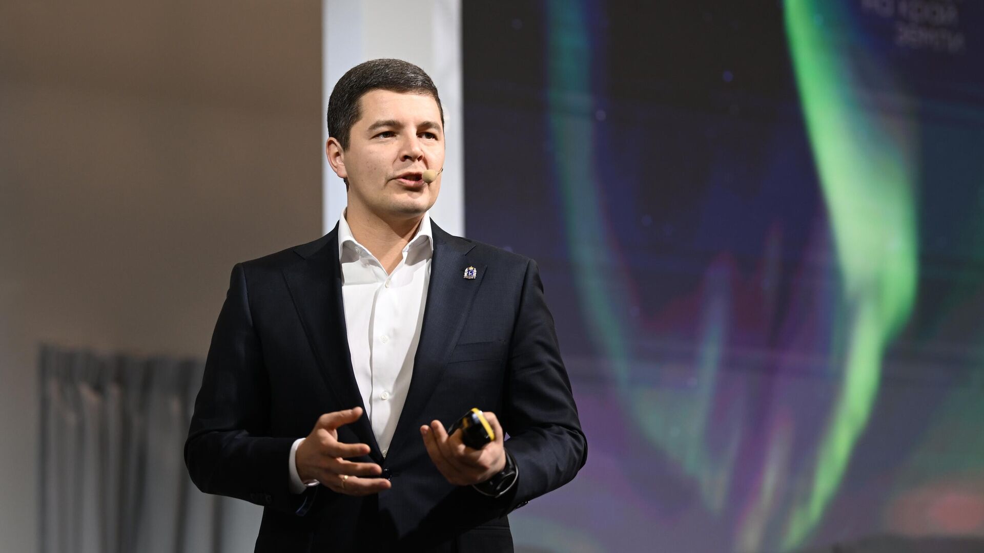 Дмитрий Артюхов, губернатор Ямало-Ненецкого автономного округа на выставке Россия. День региона. Ямало-Ненецкий автономный округ Дмитрий Артюхов, губернатор Ямало-Ненецкого автономного округа на выставке Россия. День региона. Ямало-Ненецкий автономный округ - РИА Новости, 1920, 10.10.2025