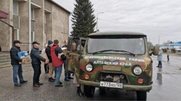 Жители Краснощековского района Алтая отправили участникам спецоперации автомобиль УАЗ