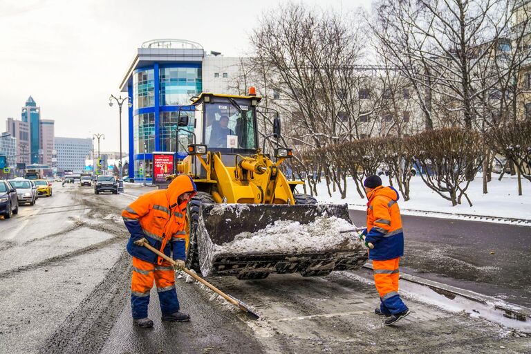 Уборка снега в Москве