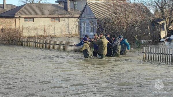 Эвакуация жителей после подтопления в Ростовской области