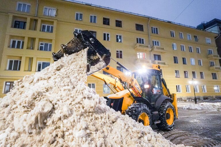 Уборка снега в Москве