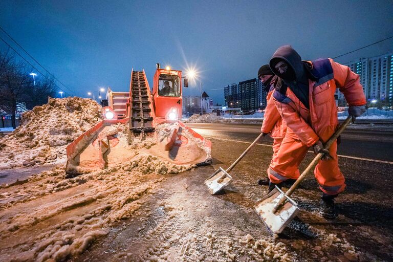 Уборка снега в Москве