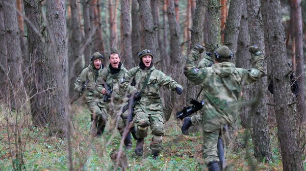 Участники военно-спортивной игры Зарница 2.0: Время Героев! в Белгородской области