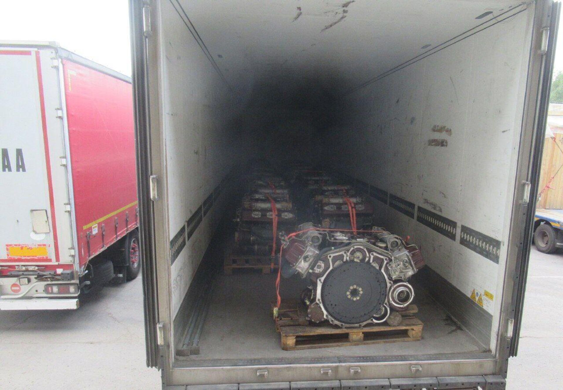 ФТС: 15 двигателей для БМП без документов пытались вывезти из РФ в Казахстан