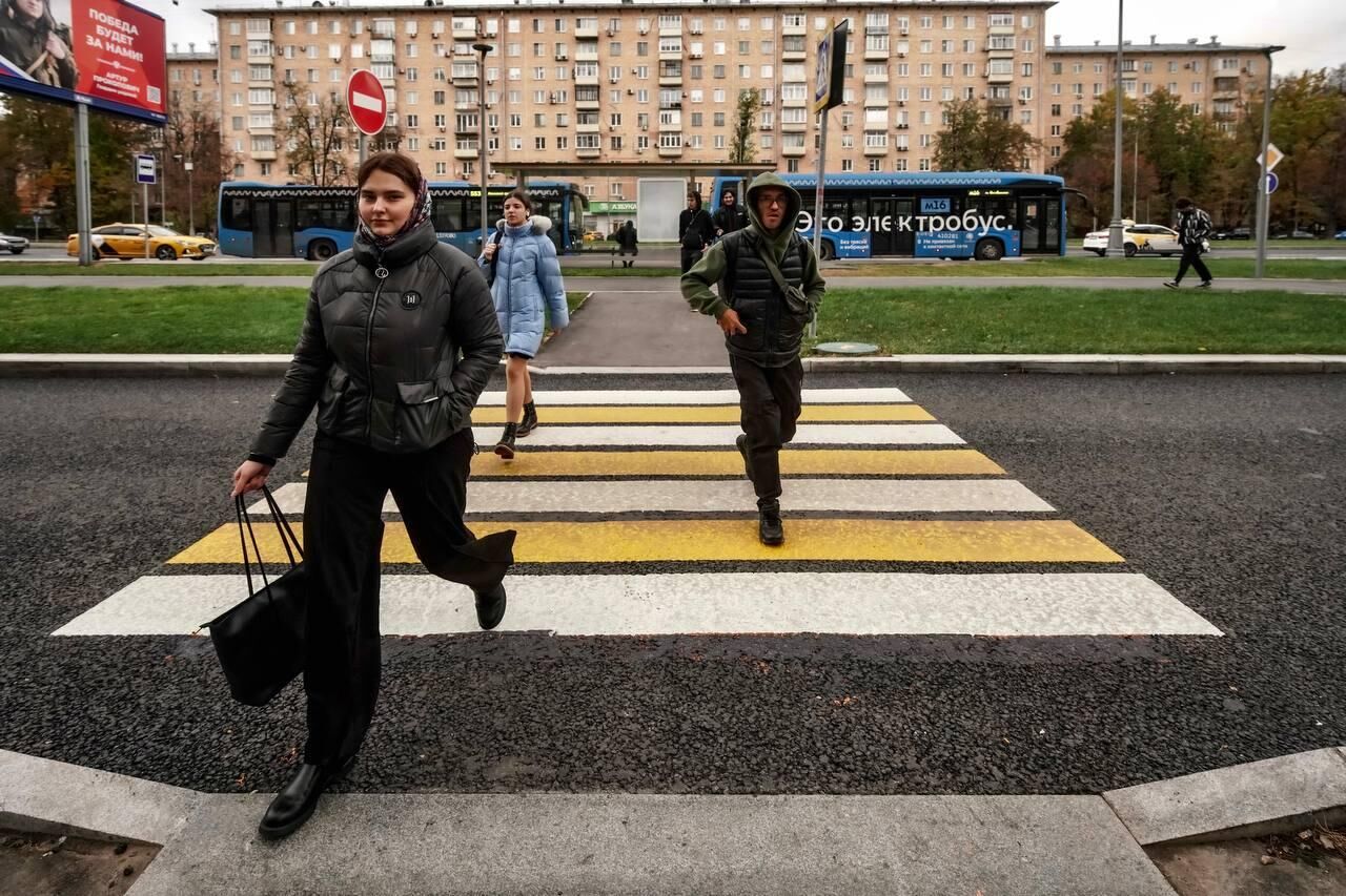 Участок Ленинского проспекта Москвы, на котором завершено благоустройство - РИА Новости, 1920, 30.11.2023