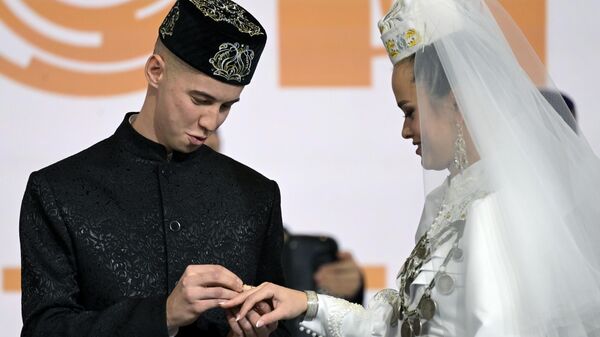 Церемония бракосочетания с элементами татарского свадебного обряда на выставке Россия