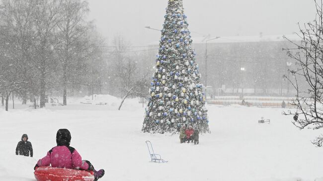 Снег в Москве