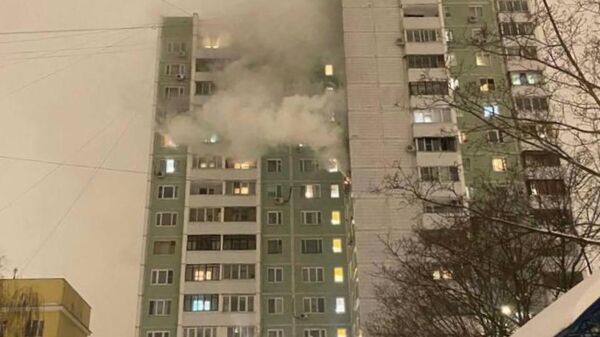 Пожар в квартире многоэтажного дома на улице Библиотечная в Москве