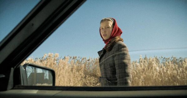 Кадр из сериала Слово пацана. Кровь на асфальте Кадр из сериала Слово пацана. Кровь на асфальте