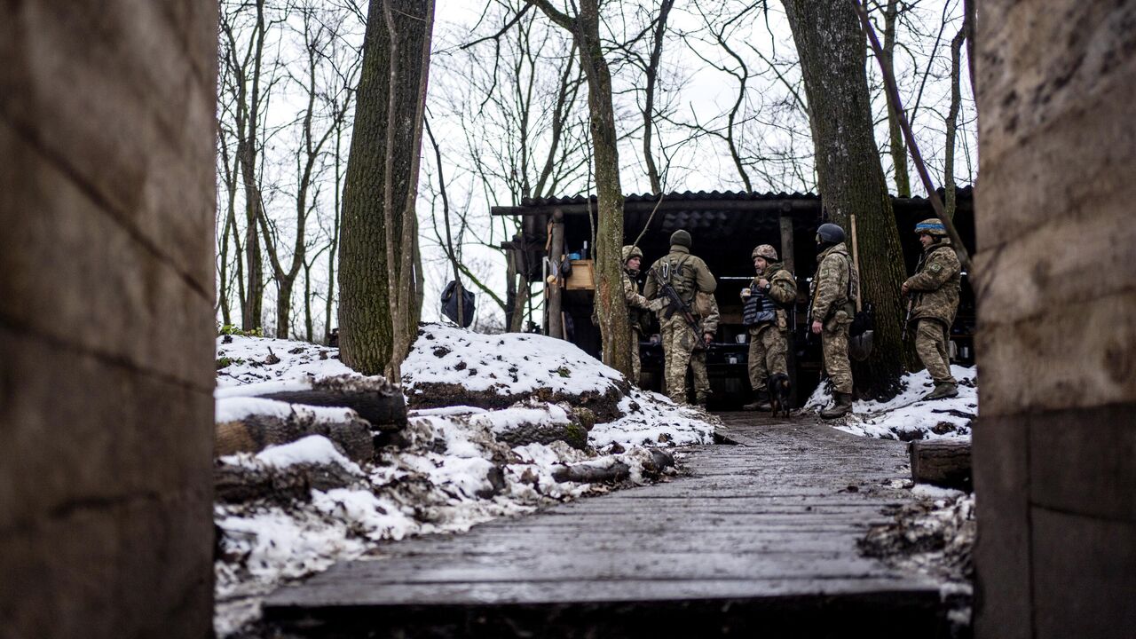 На Украине заявили о повреждении железнодорожного вокзала в Херсоне - РИА  Новости, 26.12.2023