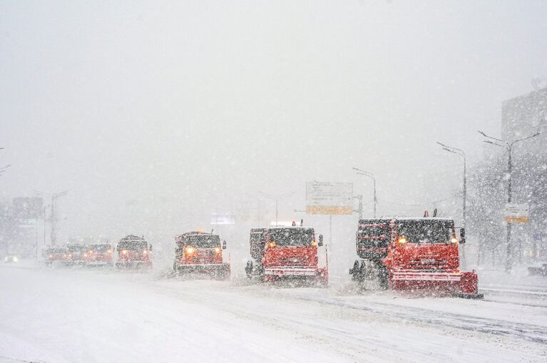 Уборка снега в Москве