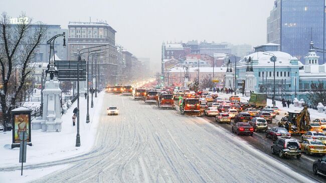 Уборка снега в Москве