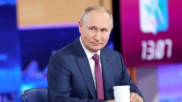 От россиян поступило два миллиона вопросов к прямой линии с Путиным