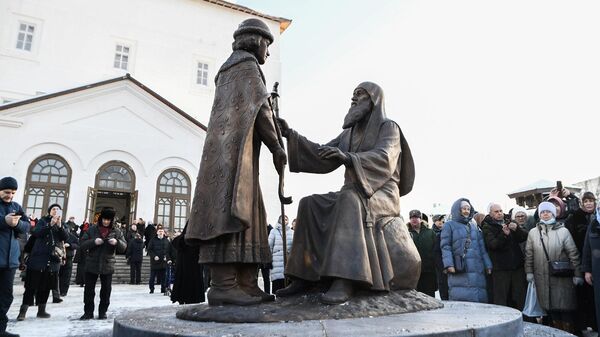В Твери открыли памятник Михаилу Тверскому и святителю Симеону
