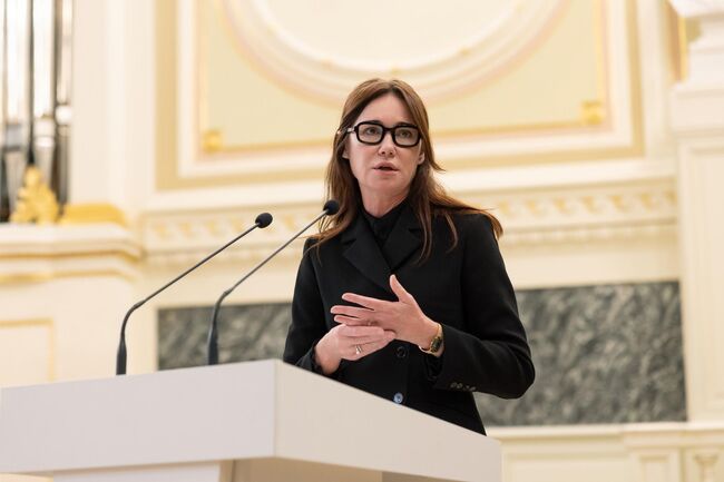 Руководитель департамента музеев и внешних связей министерства культуры РФ Елена Харламова выступает на стратегической сессии Музейных маршрутов России в Санкт-Петербурге Руководитель департамента музеев и внешних связей министерства культуры РФ Елена Харламова выступает на стратегической сессии Музейных маршрутов России в Санкт-Петербурге