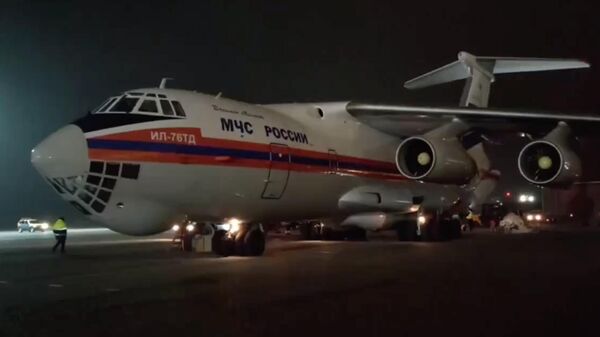 Транспортный самолет Ил-76 МЧС России с гуманитарной помощью для населения сектора Газа