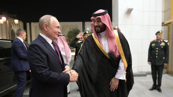 Президент России Владимир Путин и наследный принц Саудовской Аравии Мухаммед бен Салман