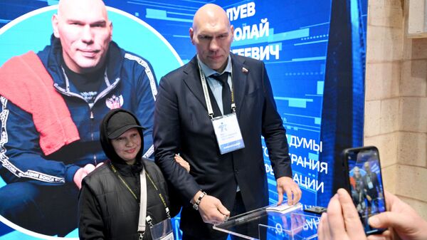 Встреча с Николаем Валуевым на Международной выставке-форуме Россия 