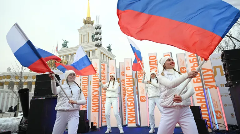 Открытие Аллеи славы Российского общества Знание