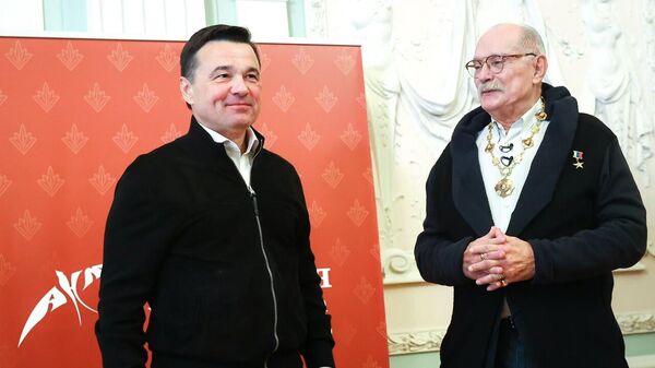 Губернатор Московской области Андрей Воробьев присвоил кинорежиссеру Никите Михалкову звание Почетный гражданин Московской области