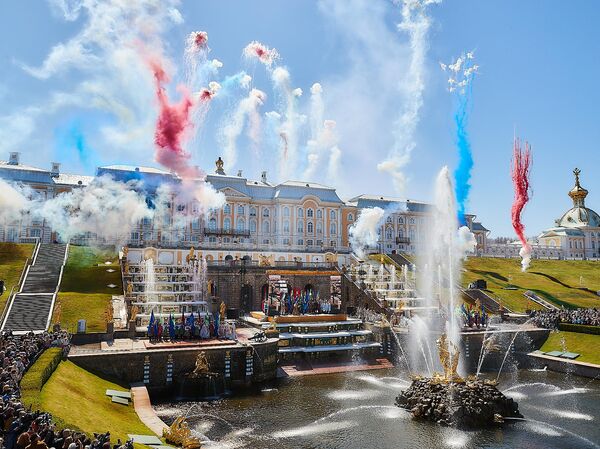 Празднования в честь 350-летия Петра I в музее-заповеднике Петергоф Празднования в честь 350-летия Петра I в музее-заповеднике Петергоф