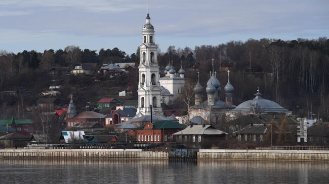 Колокольня Георгия Победоносца и собор Входа Господня в Иерусалим в Юрьевце