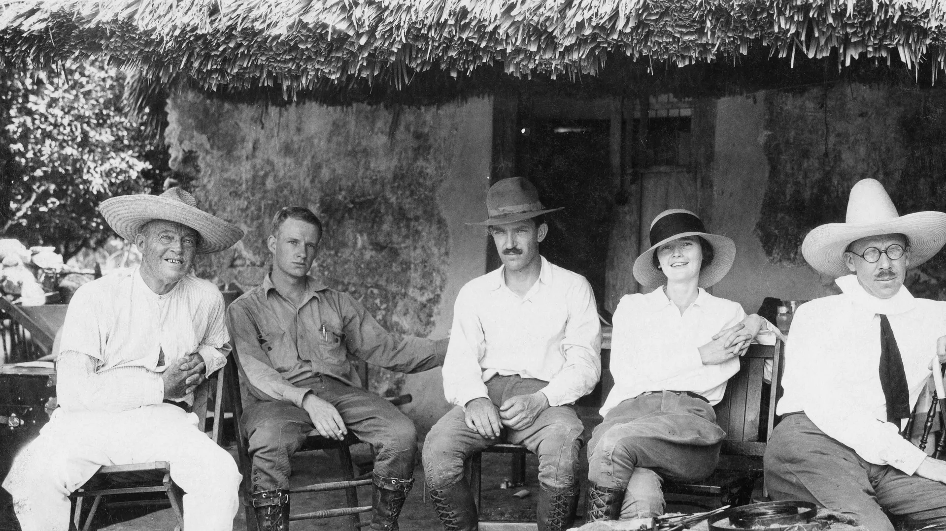 Participantes en el proyecto de investigación en Chichén Itzá en Yucatán: E.H. Thompson, Monroe Amsden, Earl H. Morris, Ann Morris, S. J. Morley. 21 de mayo de 1924 Participantes en el proyecto de investigación en Chichén Itzá en Yucatán: E.H. Thompson, Monroe Amsden, Earl H. Morris, Ann Morris, S. J. Morley. 21 de mayo de 1924 - RIA Novosti, 1920, 16/05/2025