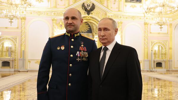 Президент РФ Владимир Путин и председатель Народного совета ДНР Артем Жога