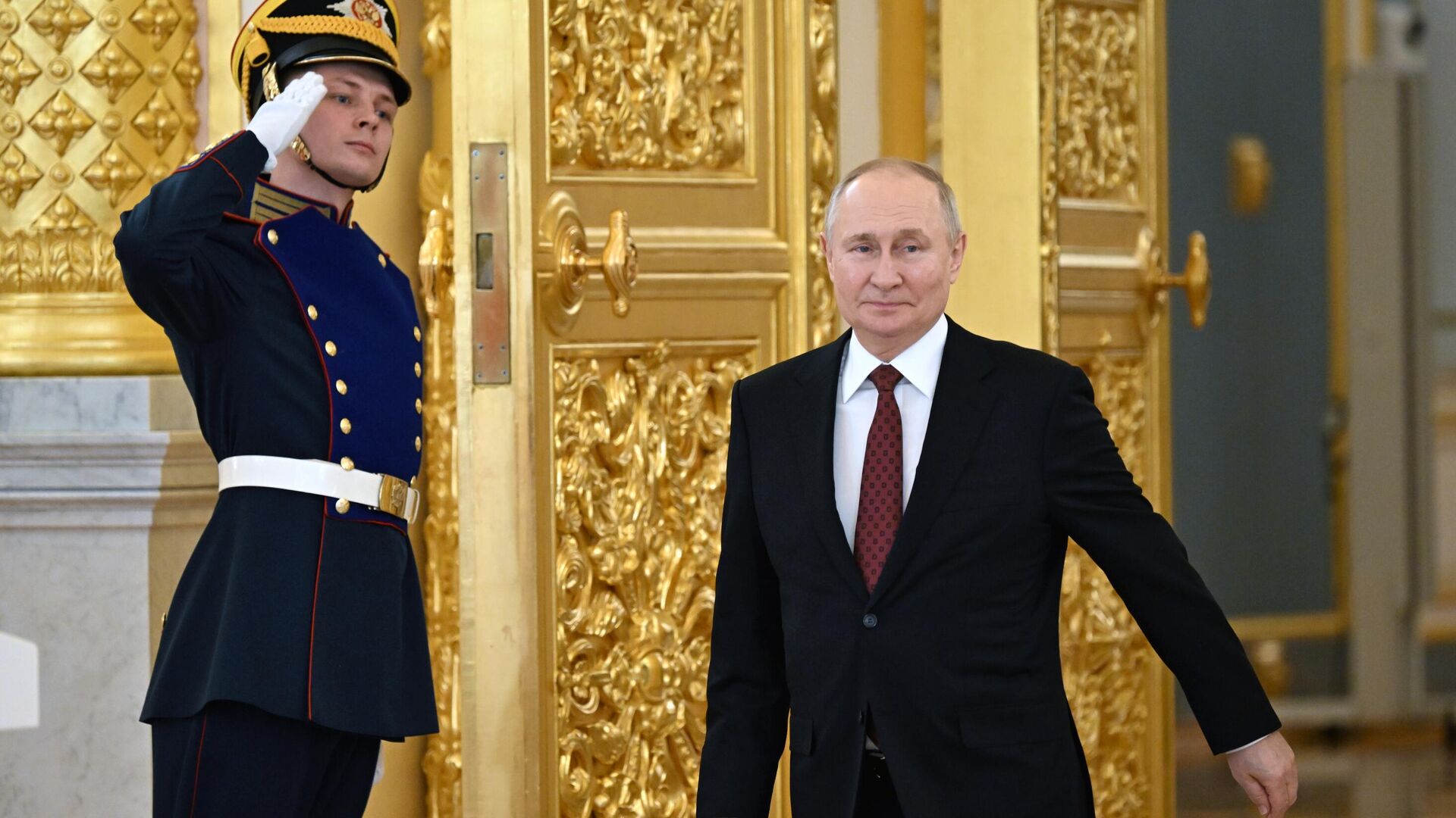  Президент РФ Владимир Путин в Александровском зале Большого Кремлевского дворца1