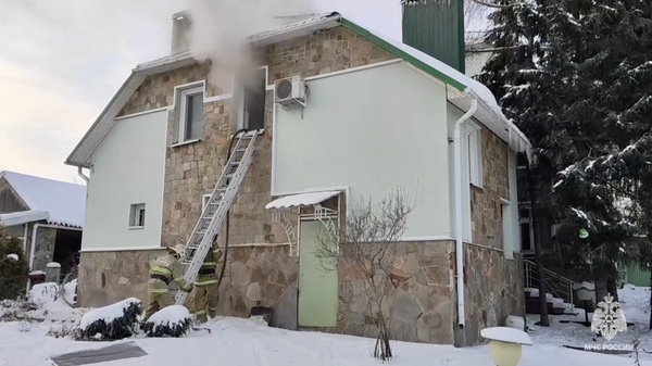 Пожар в частном доме в Челябинске. 9 декабря 2023