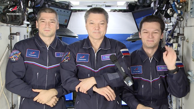 Олег Кононенко, Николай Чуб и Константин Борисов поздравляют соотечественников с Днём Конституции Российской Федерации