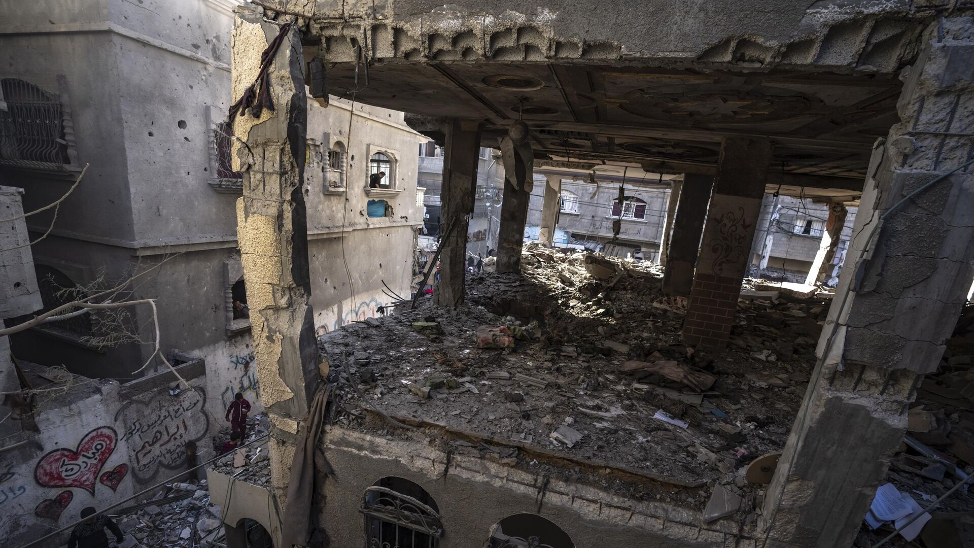 Дом, разрушенный в результате израильской бомбардировки сектора Газа - РИА Новости, 1920, 25.03.2024