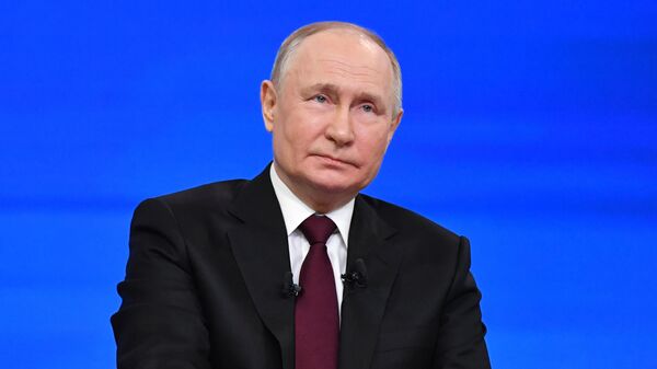 Президент РФ Владимир Путин проводит совместную прямую линию с гражданами и большую пресс-конференцию с журналистами в Гостином Дворе. 14 декабря 2023