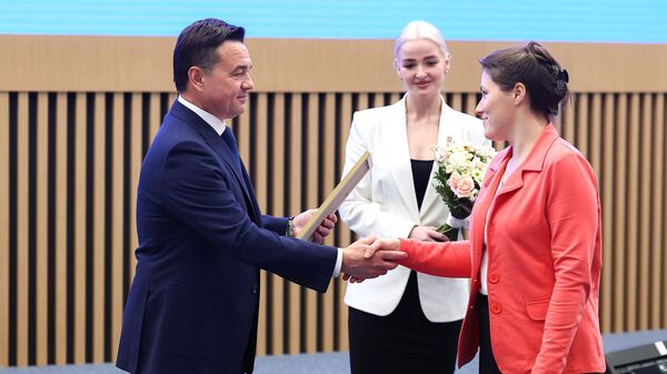 Губернатор Московской области Андрей Воробьев наградил многодетных и приемных родителей, дети которых добились высоких результатов в спорте и творчестве