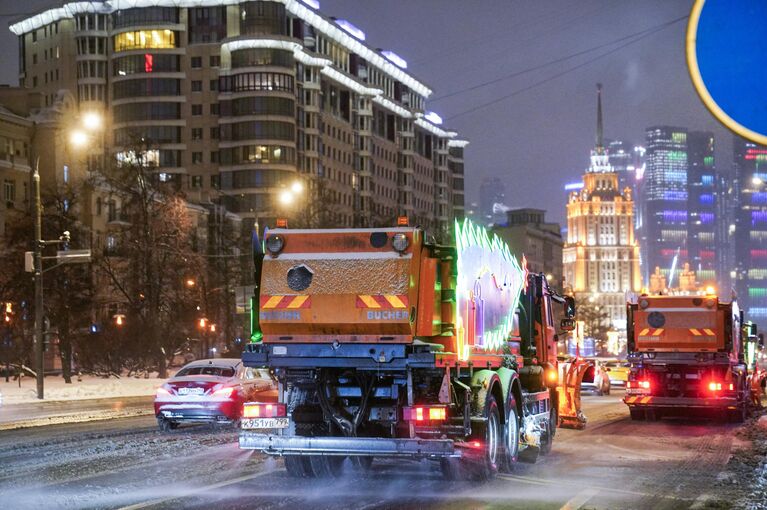 Уборка снега в Москве