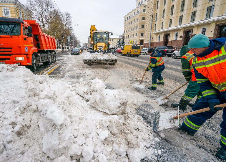 Уборка снега в Москве