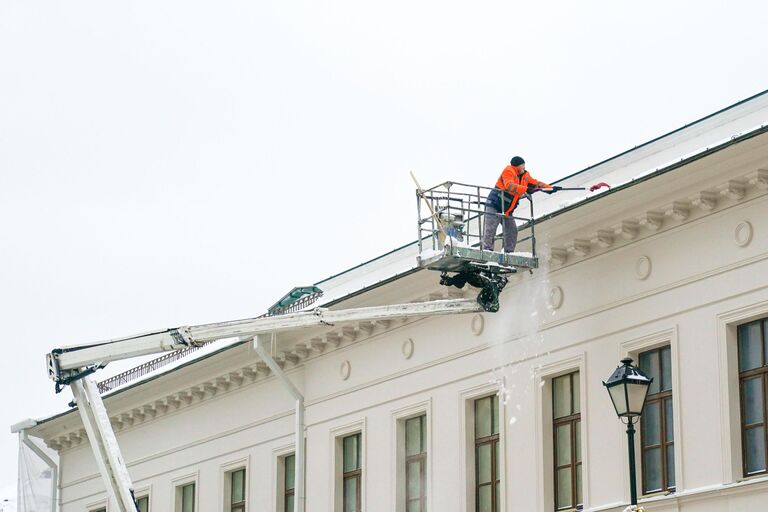 Уборка снега в Москве