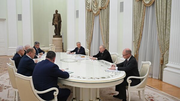 Президент России Владимир Путин встретился с главами думских фракций 