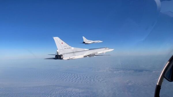Полет двух дальних бомбардировщиков Ту-22м3 над нейтральными водами Балтийского моря